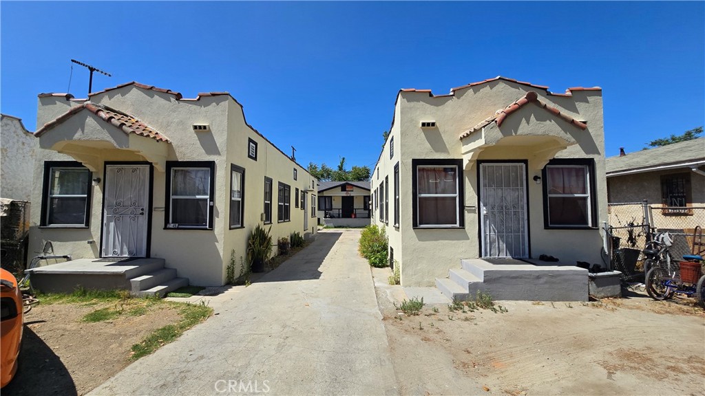 1247 W 62nd Property Photo 1