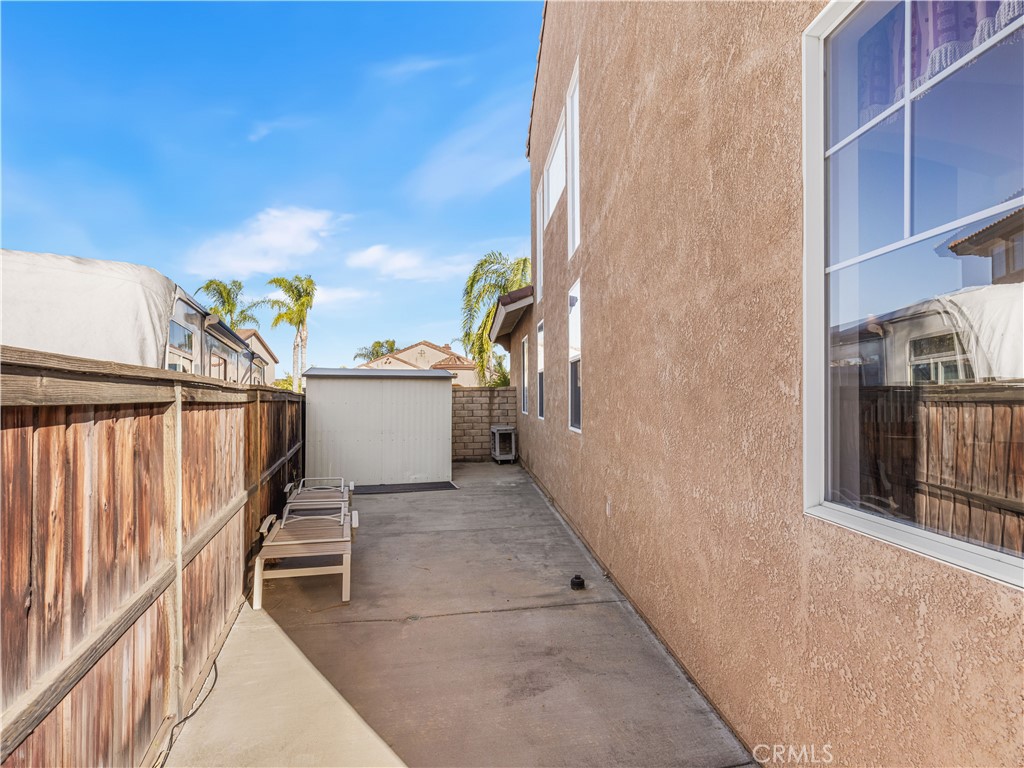 41129 Arron Court Property Photo 8