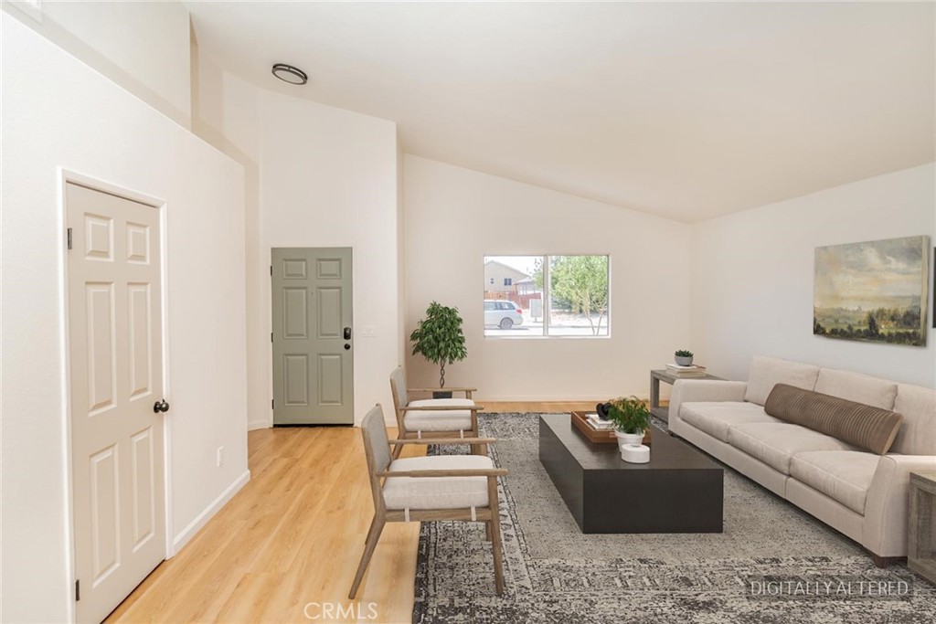 13555 Winewood Property Photo 6