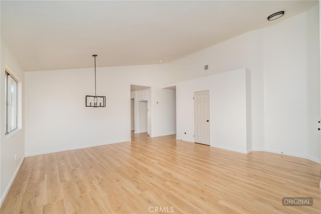 13555 Winewood Property Photo 9