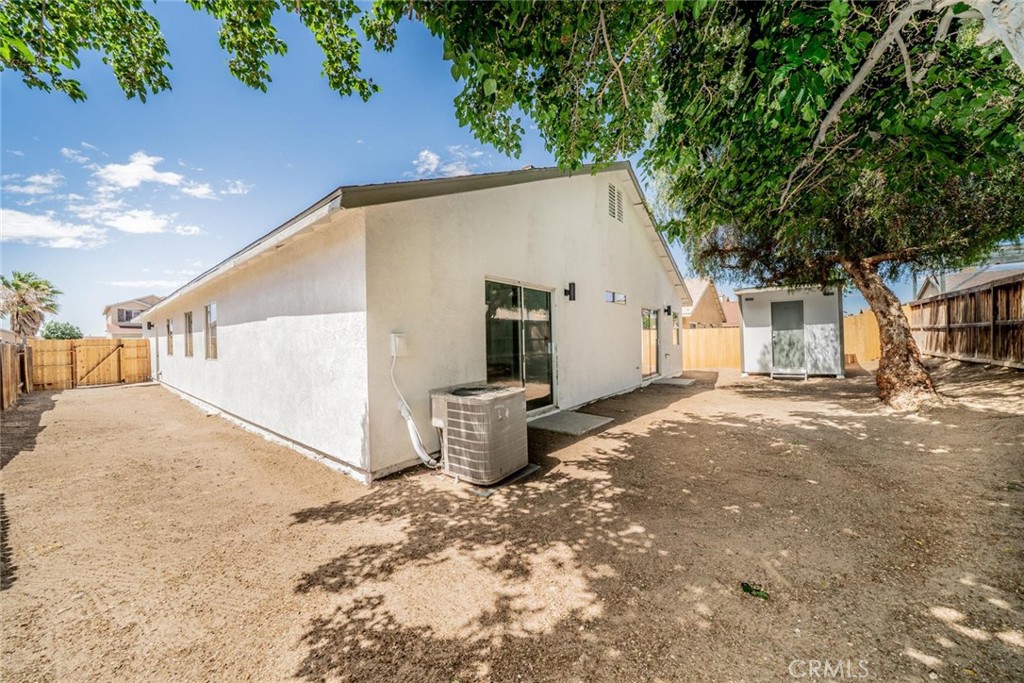 13555 Winewood Property Photo 23