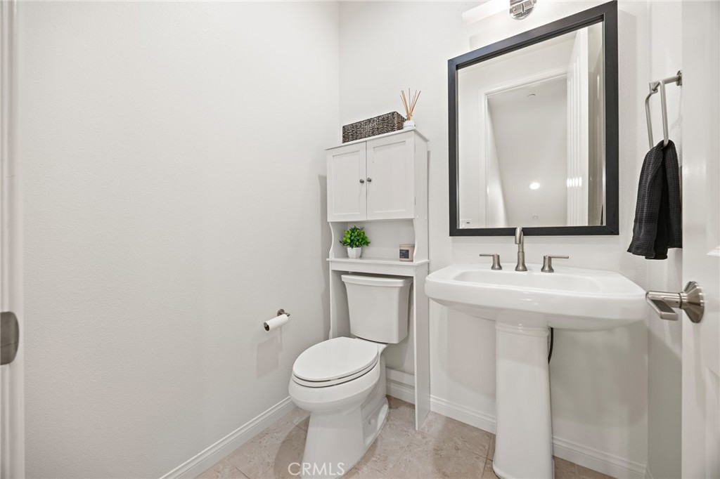 806 E Prommenade C Property Photo 13