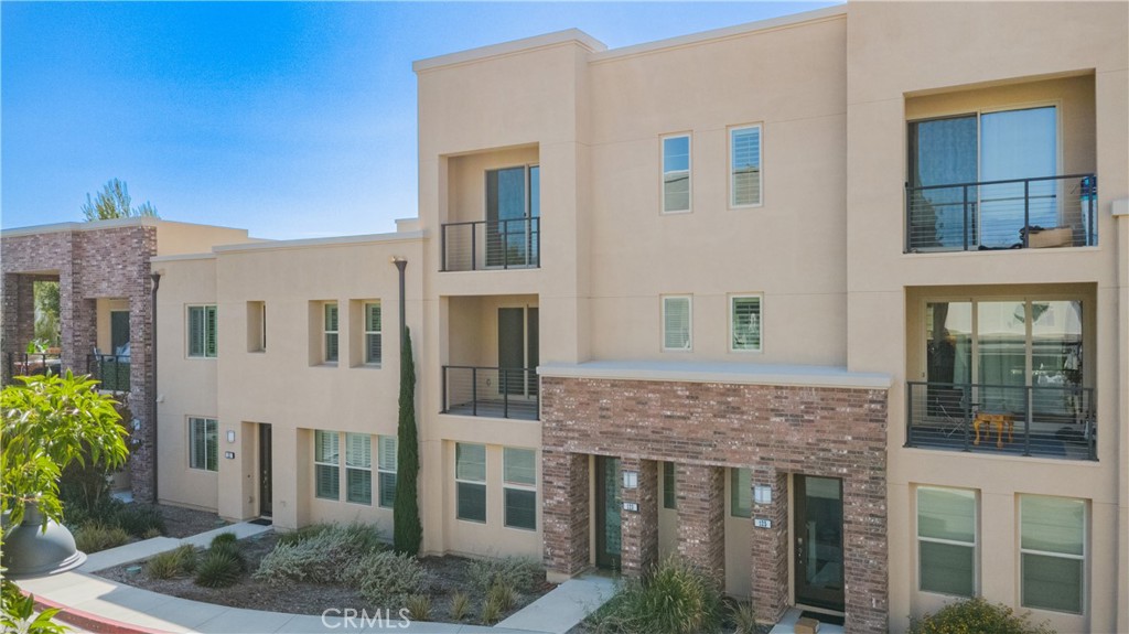 123 Cadence Property Photo 1