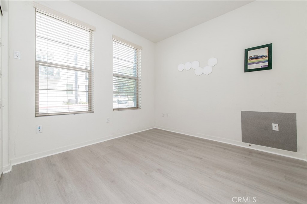 123 Cadence Property Photo 4