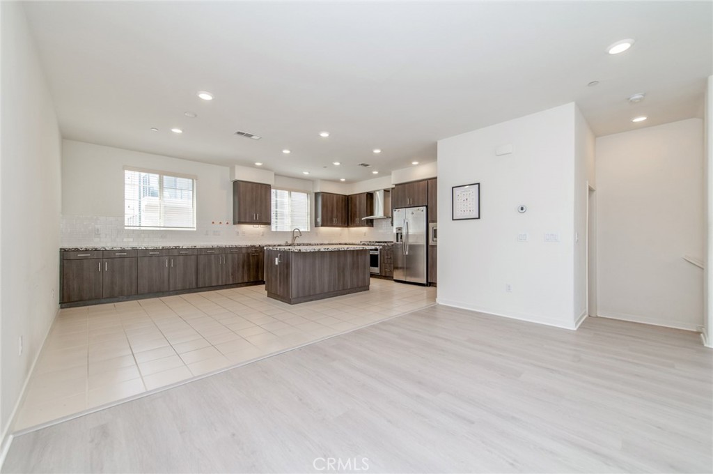 123 Cadence Property Photo 9