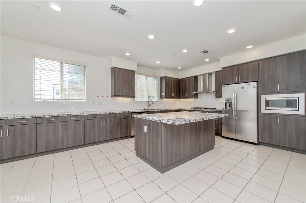 123 Cadence Property Photo 10