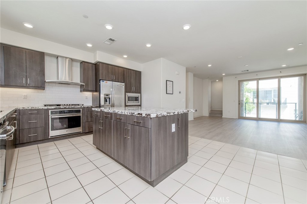 123 Cadence Property Photo 12