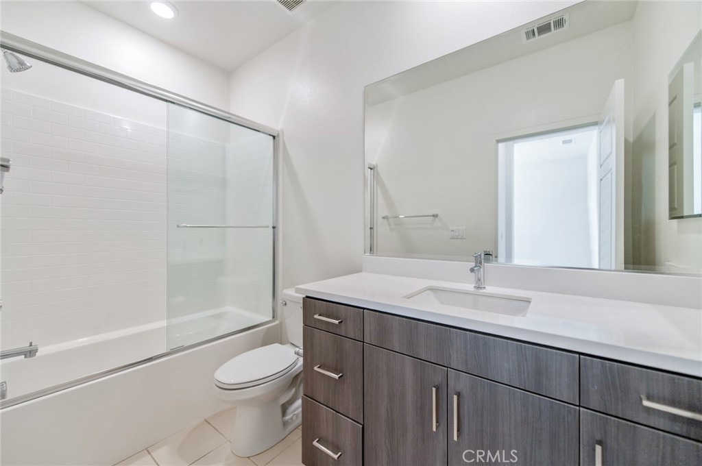 123 Cadence Property Photo 22