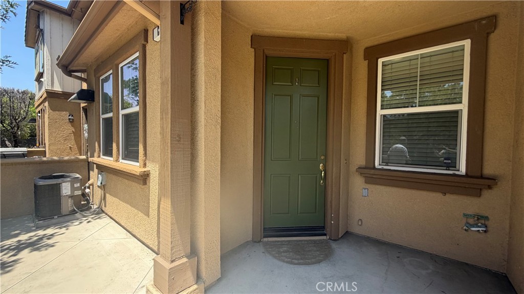 26049 Iris C Property Photo 1