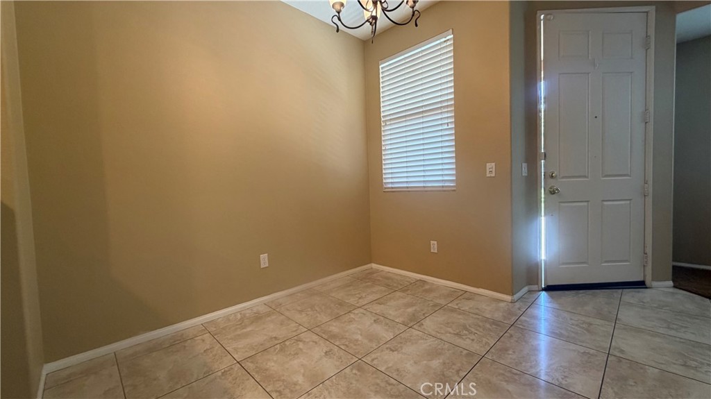 26049 Iris C Property Photo 6