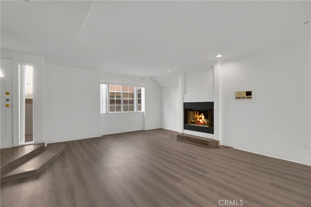 821 N Garfield Avenue 3 Property Photo 4