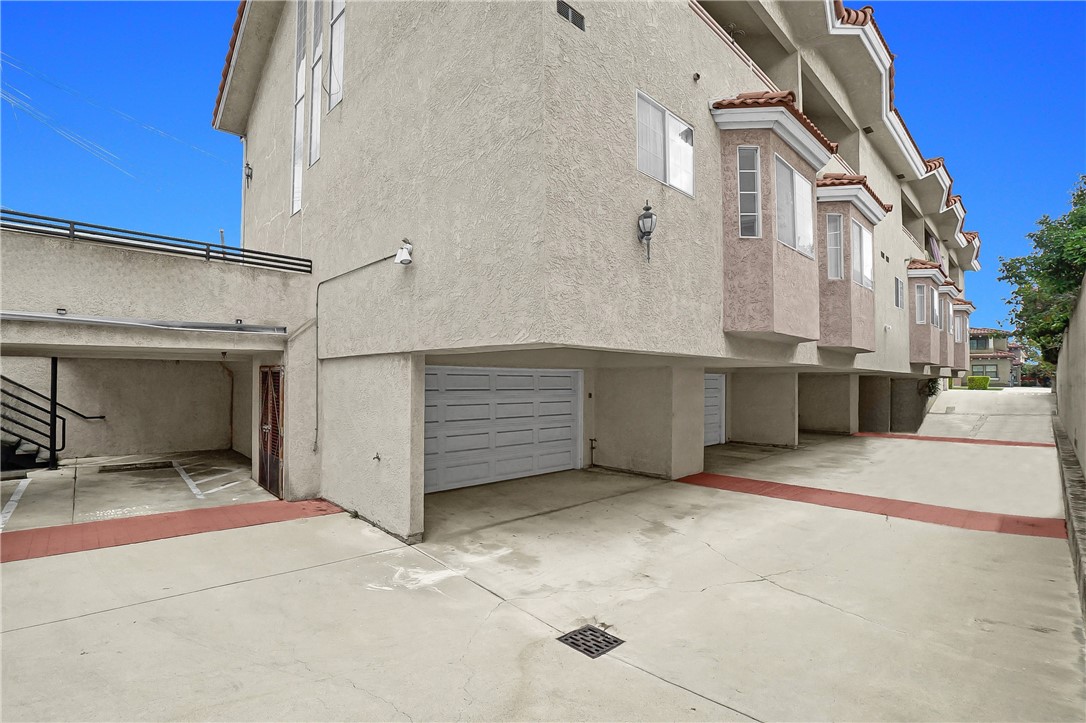 821 N Garfield Avenue 3 Property Photo 14
