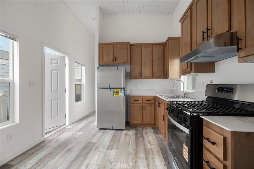145 South Street A28 Property Photo 3