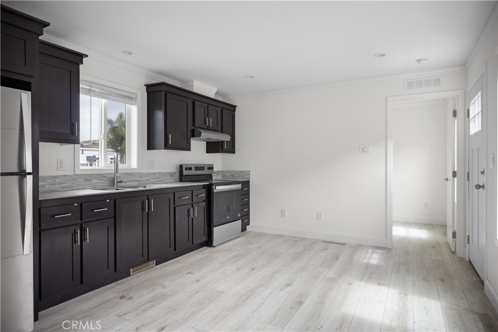 145 South Street A76 Property Photo 3