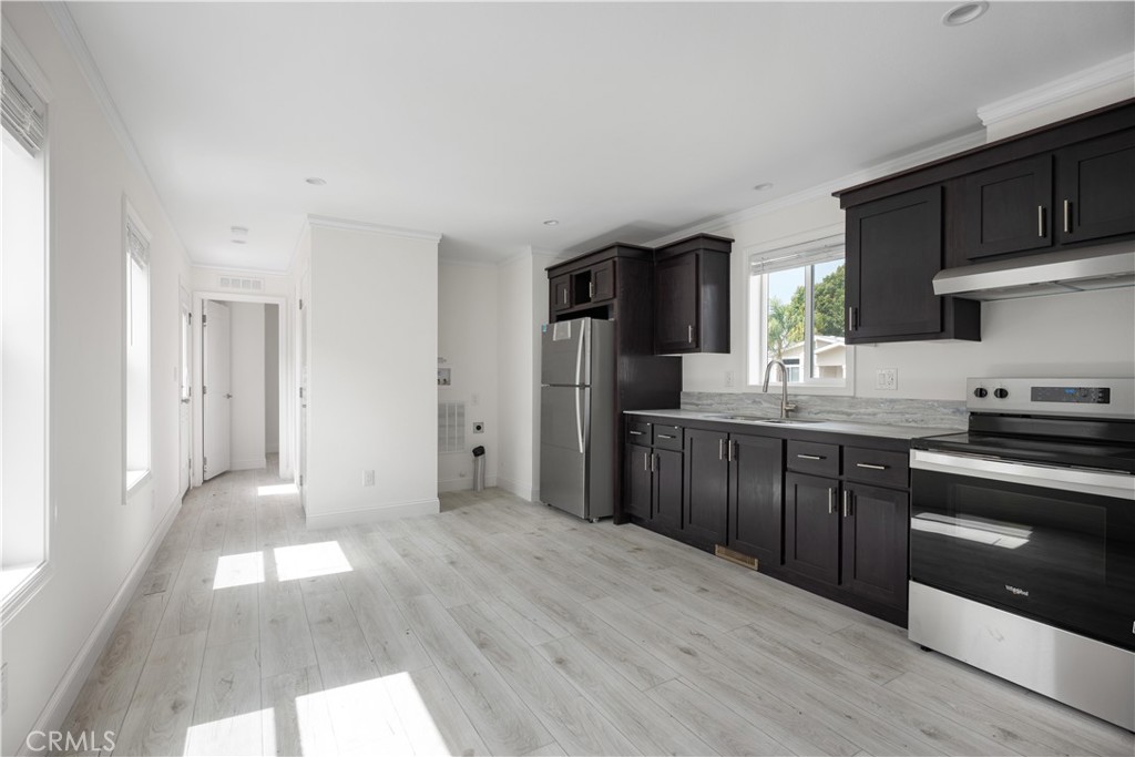 145 South Street A76 Property Photo 5