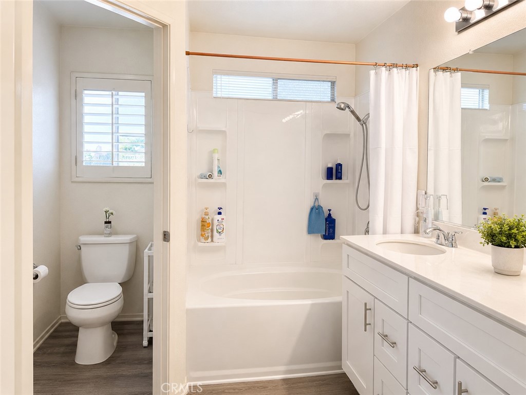 1536 Evans Avenue Property Photo 22