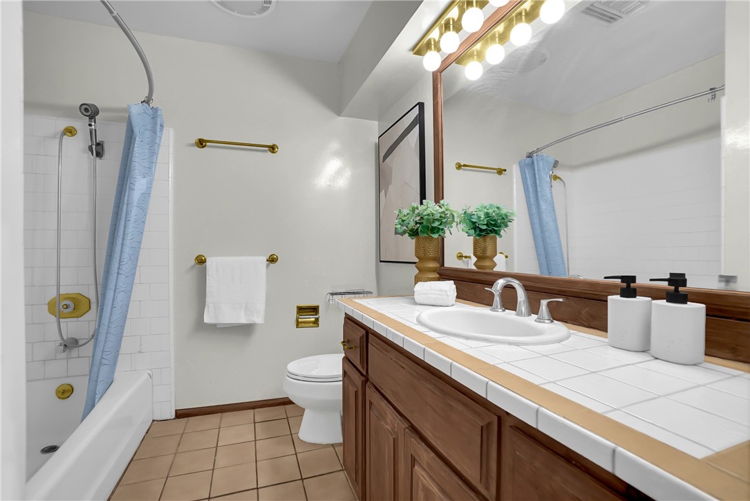 151 E Wistaria Property Photo 21