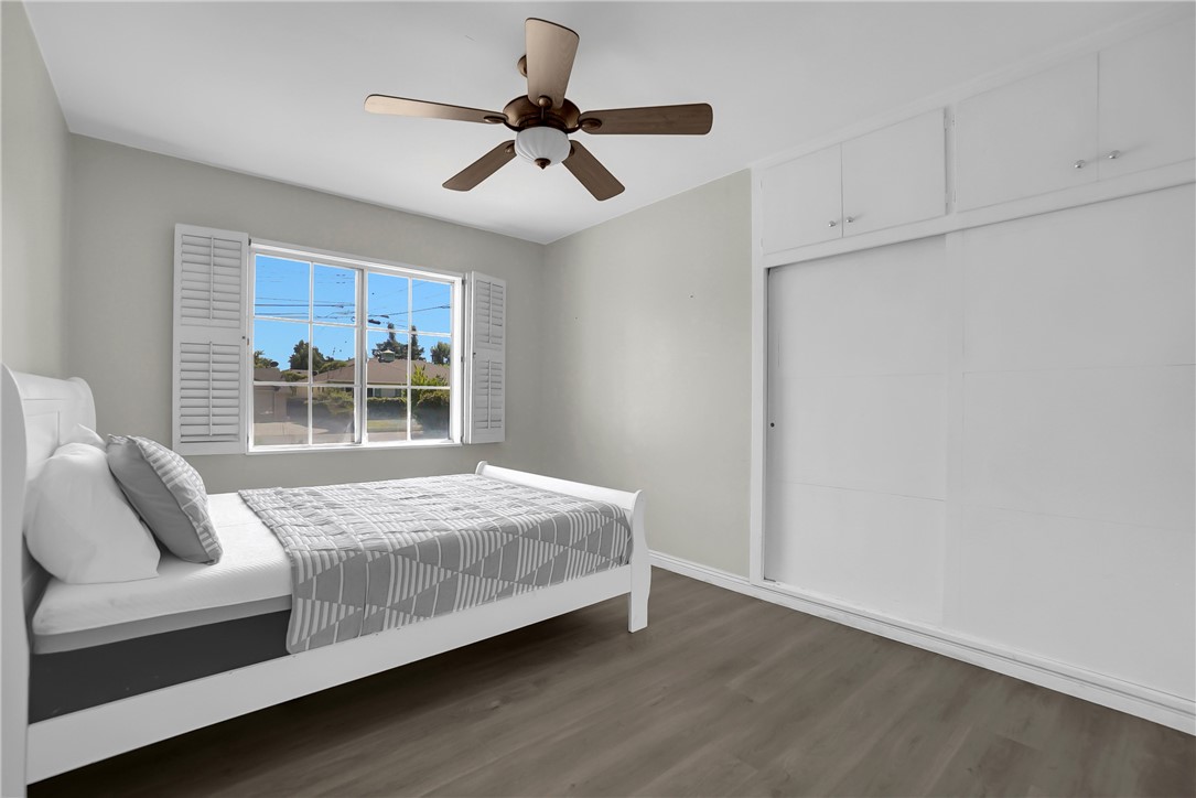 151 E Wistaria Property Photo 23