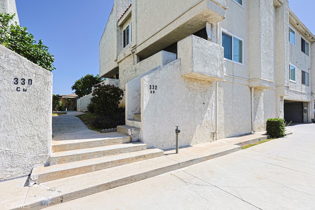332 Pomelo Avenue B Property Photo 4