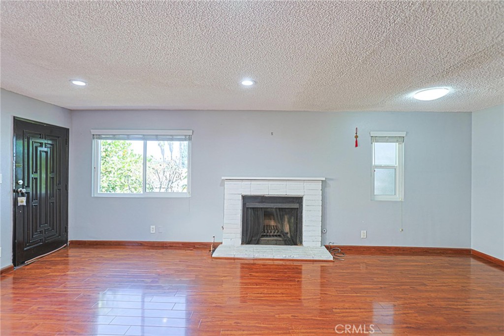 332 Pomelo Avenue B Property Photo 7