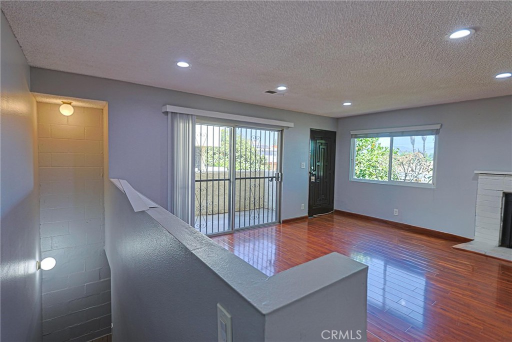 332 Pomelo Avenue B Property Photo 10