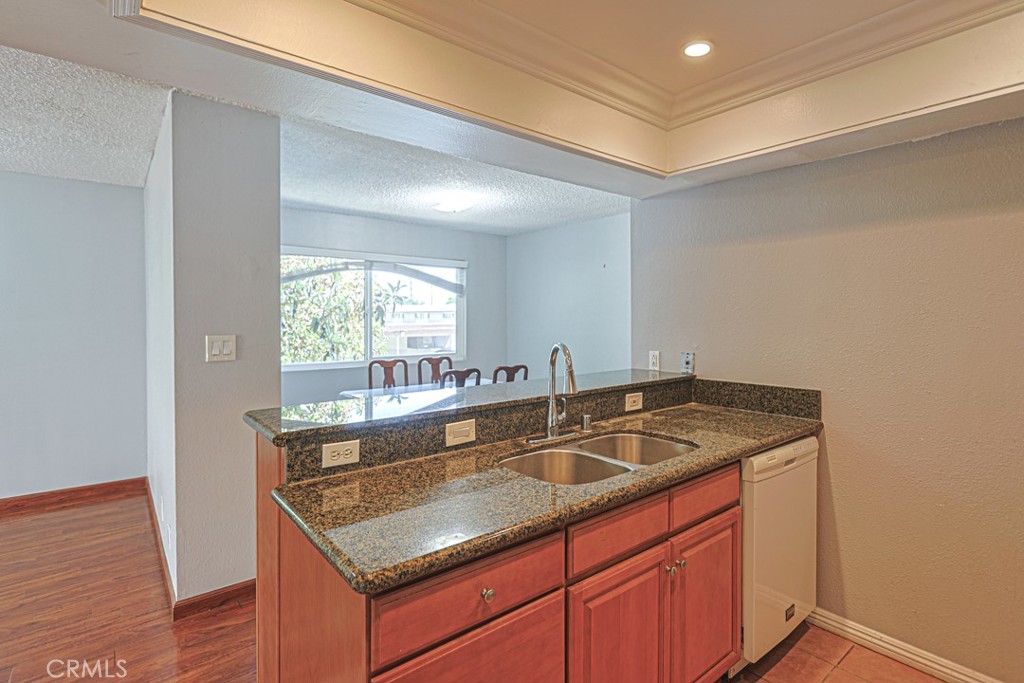 332 Pomelo Avenue B Property Photo 14