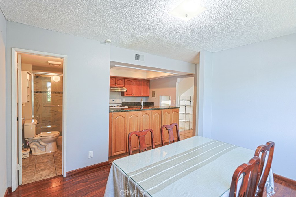 332 Pomelo Avenue B Property Photo 16