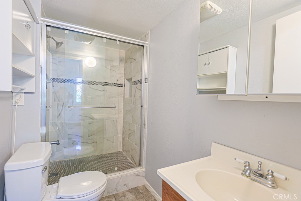 332 Pomelo Avenue B Property Photo 18