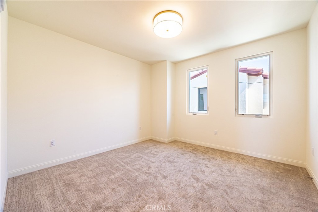 130 N N New Ave 2 Property Photo 20