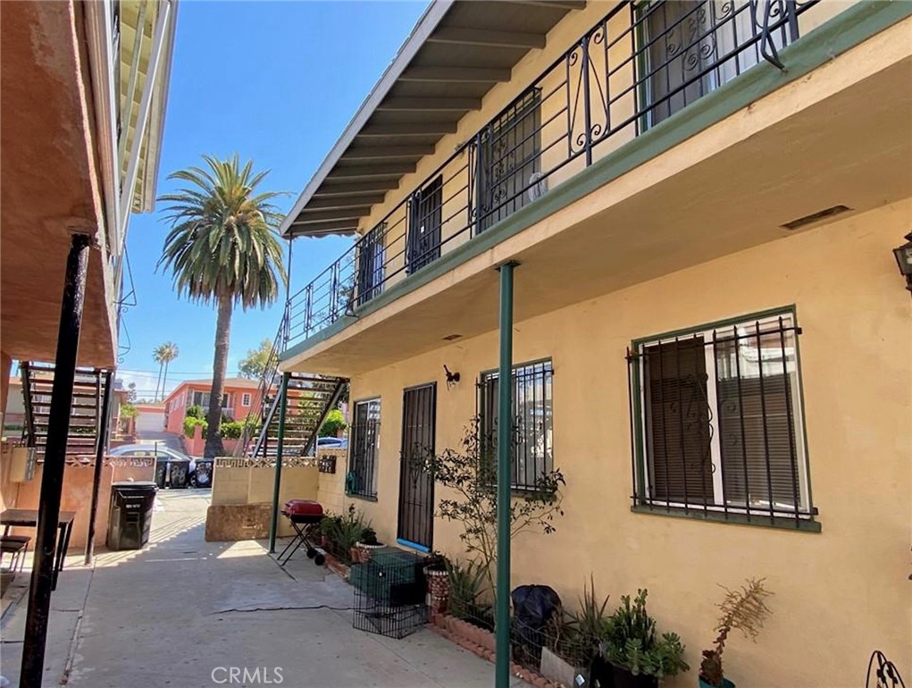 806 W Sepulveda Street Property Photo 7