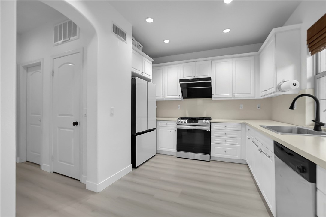 8364 Edgewood St Property Photo 17
