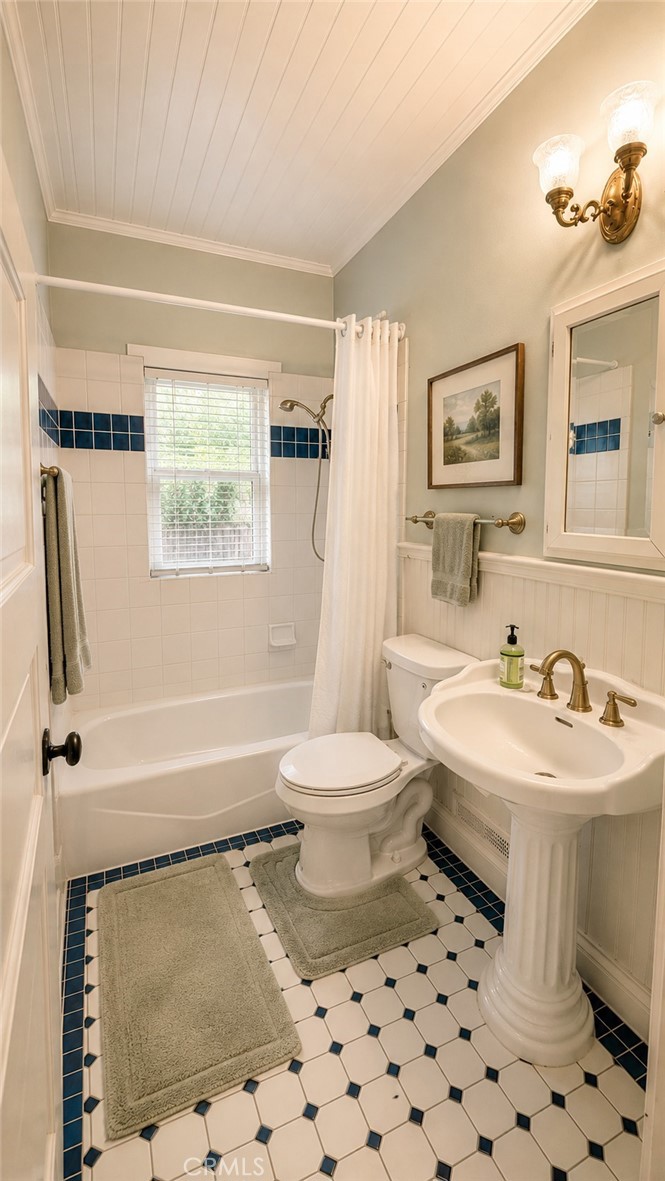 225 N Lima St 101 Property Photo 5