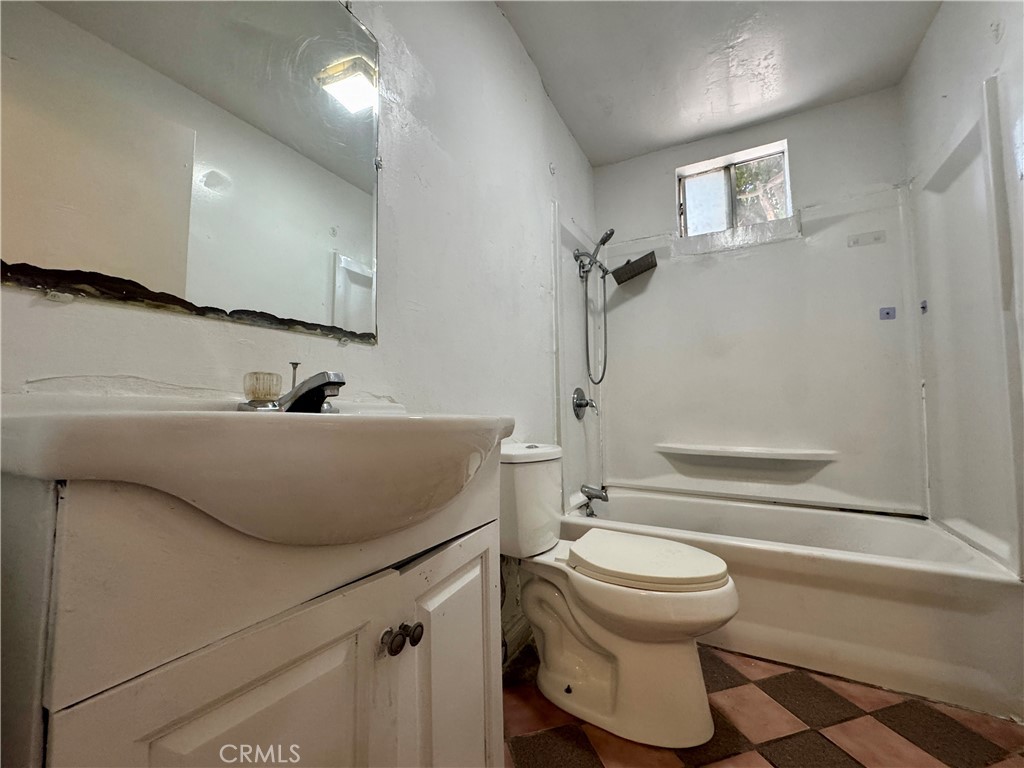 2230 Wall Street 1 Property Photo 6