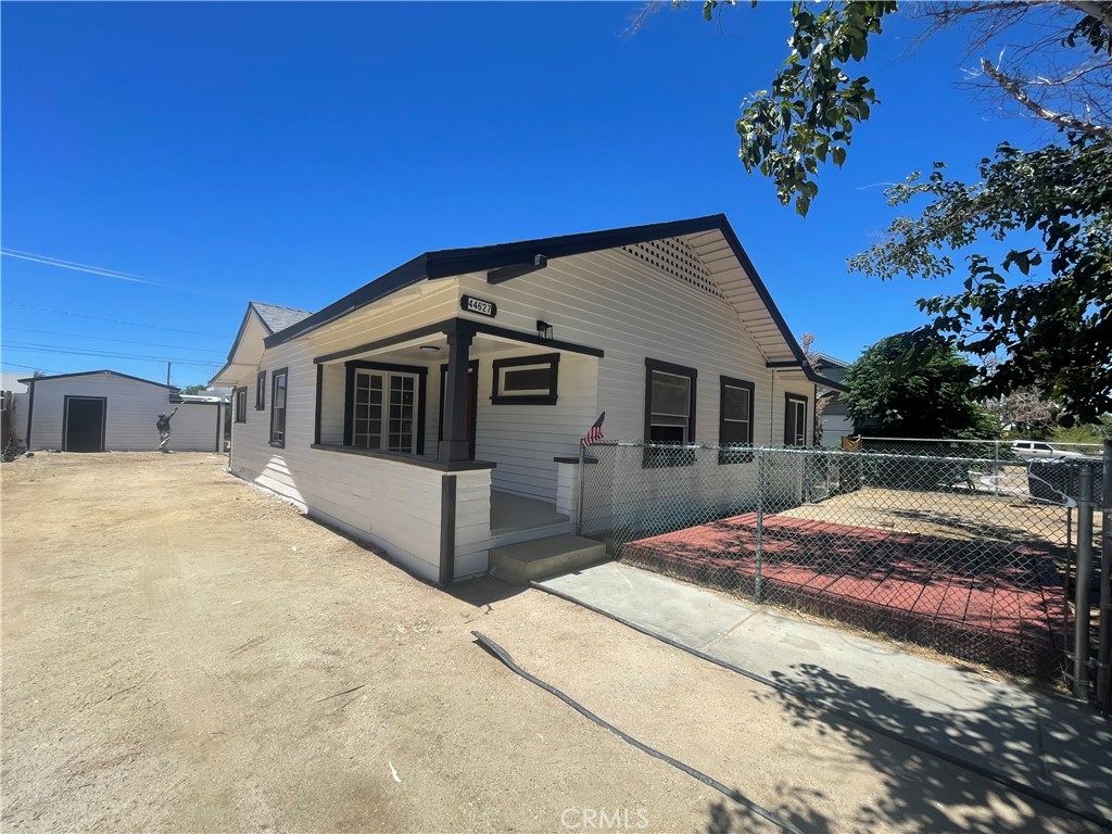 44627 Beech Ave Property Photo 1