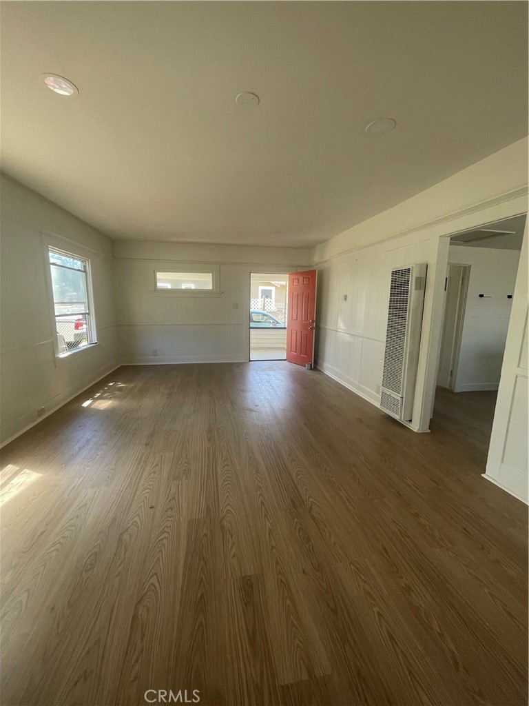 44627 Beech Ave Property Photo 5