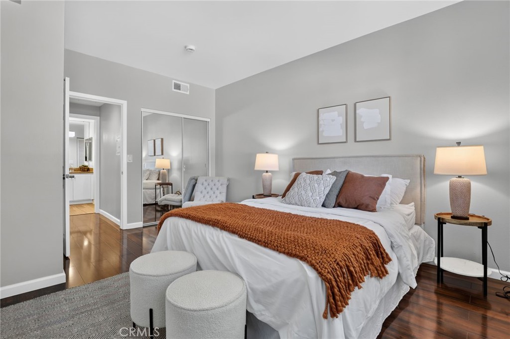 160 S Hudson Avenue 111 Property Photo 19