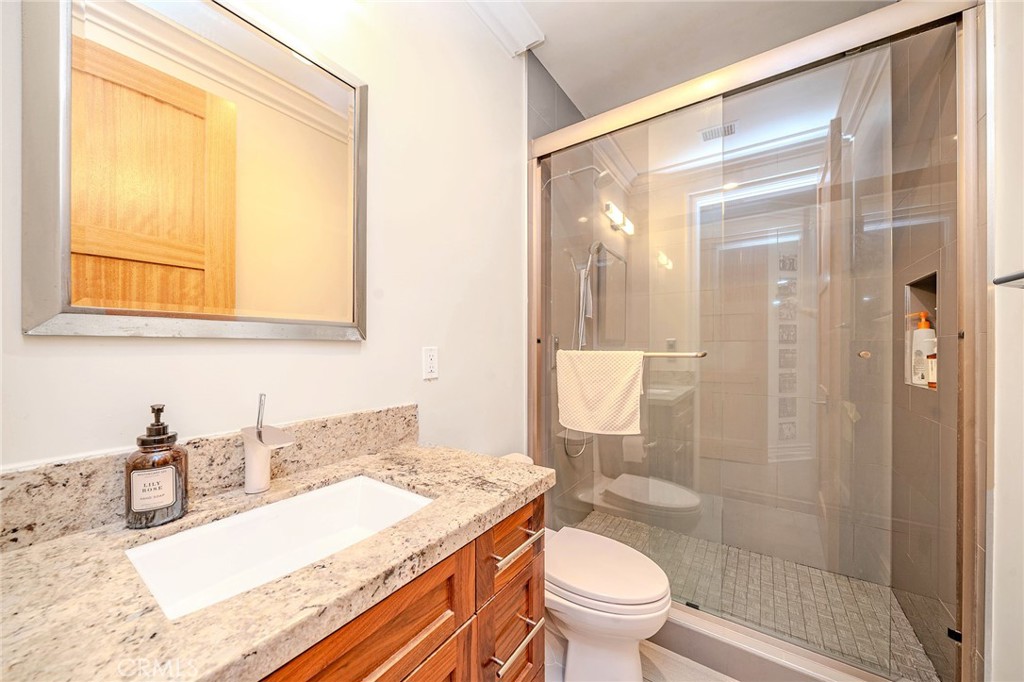 1217 Olive Property Photo 18