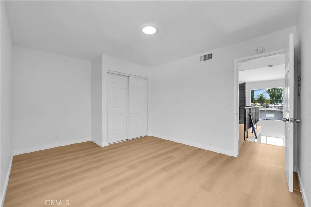 4736 N Vincent Avenue C Property Photo 19