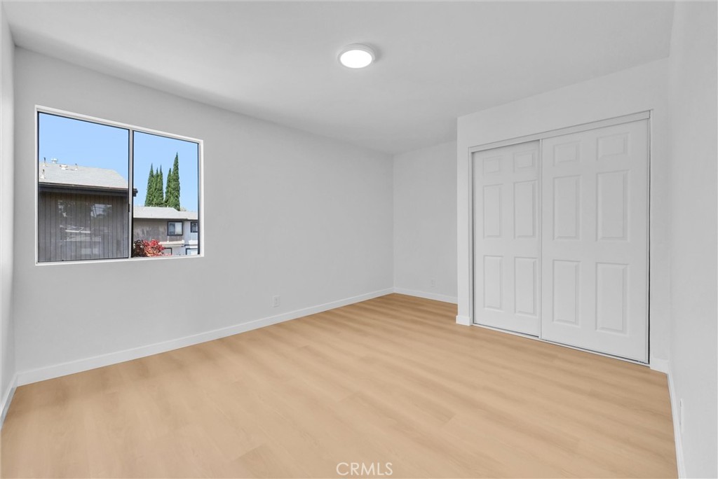 4736 N Vincent Avenue C Property Photo 20