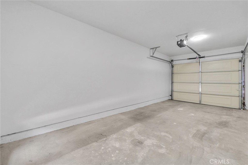 4736 N Vincent Avenue C Property Photo 25