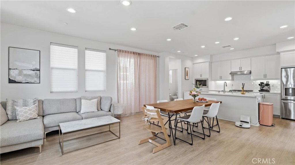 143 Fable Property Photo 11