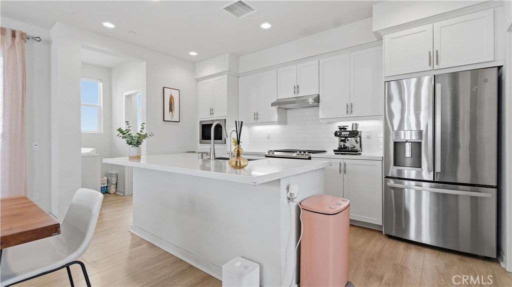 143 Fable Property Photo 12
