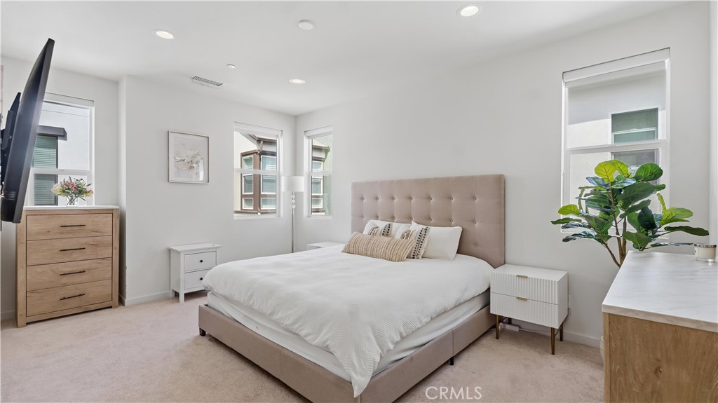 143 Fable Property Photo 16