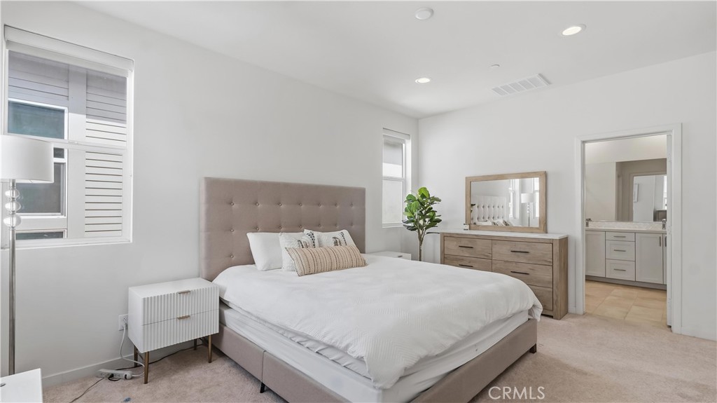 143 Fable Property Photo 17