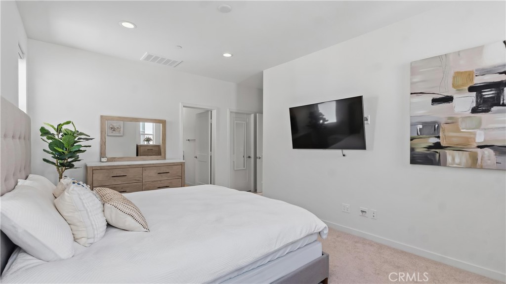 143 Fable Property Photo 18