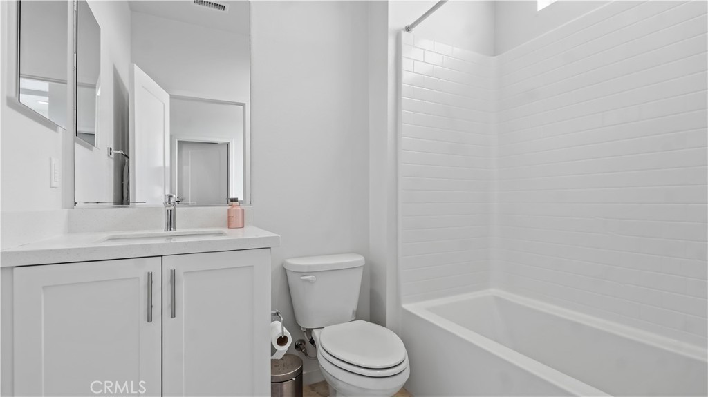 143 Fable Property Photo 24