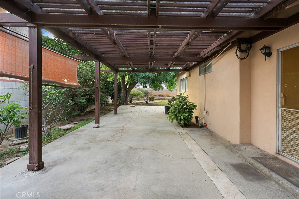 9843 Miloann St Property Photo 4