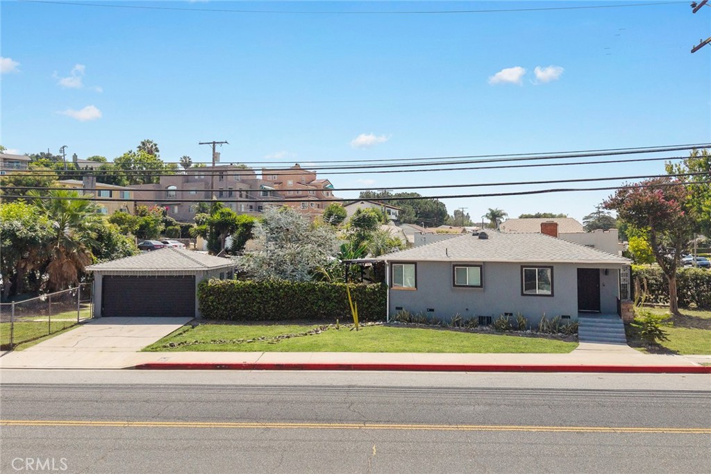 2500 Carlos St Property Photo 4