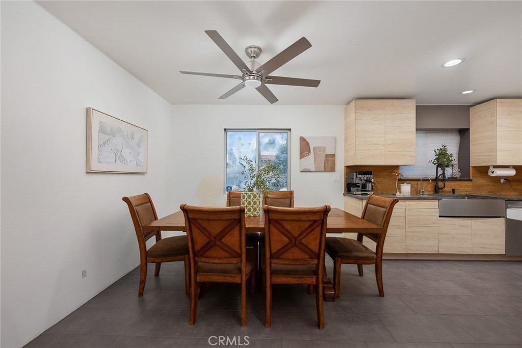 2500 Carlos St Property Photo 11