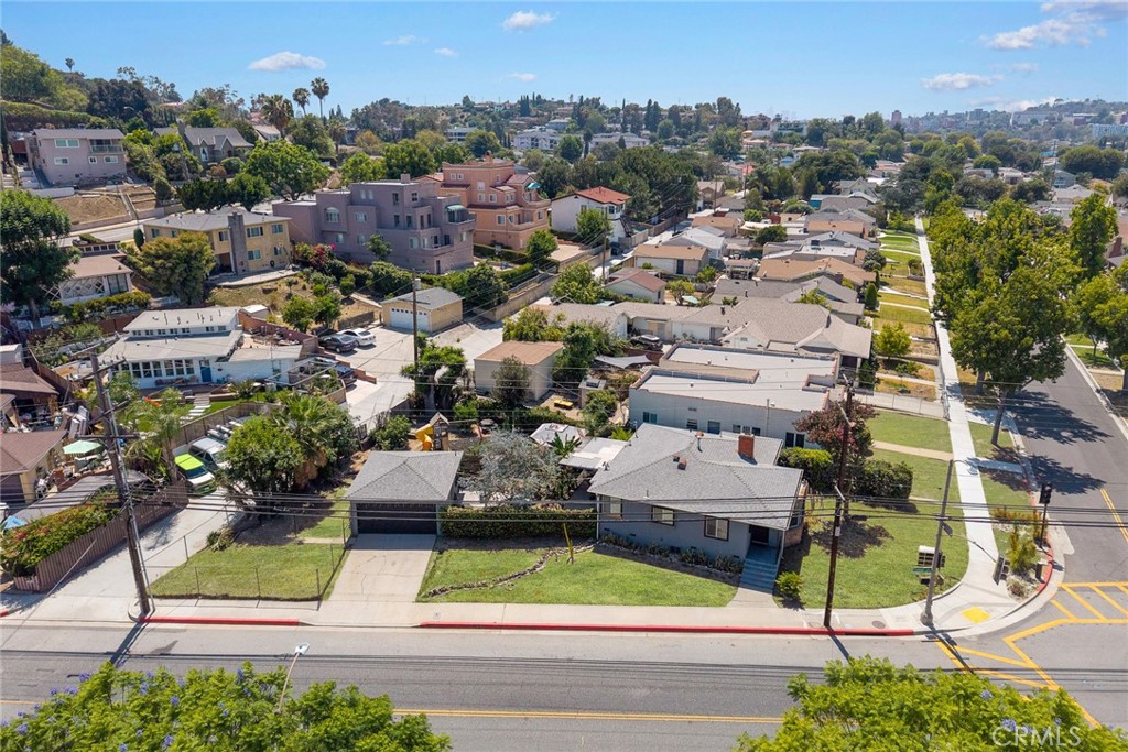 2500 Carlos St Property Photo 34